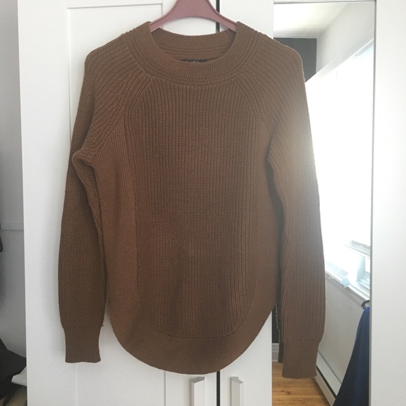 Lord & Taylor knit camel sweater (NWOT) - Picture 2 of 6